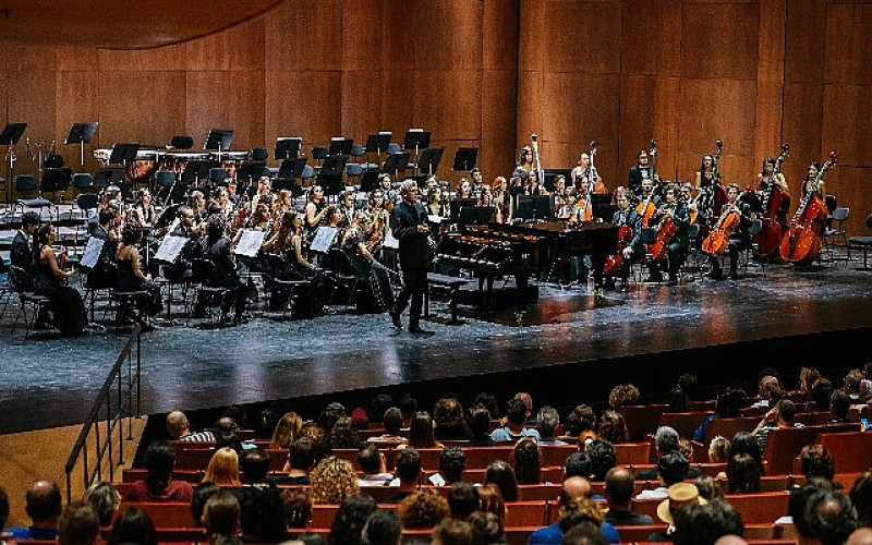 Siemens Türkiye Senfoni Orkestrası, İlk Konserini Akm'de Verdi