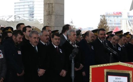 Mustafa Destici Şehit Askerin Cenaze Törenine Katıldı ve Taziyelerini İletti